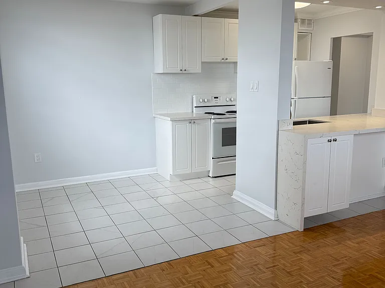2663 Lake Shore Blvd W #802 — Photo 12