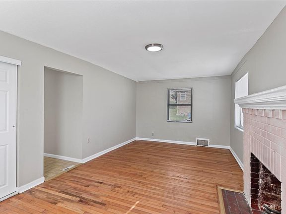 3rd image of 1541 Nixon Ave