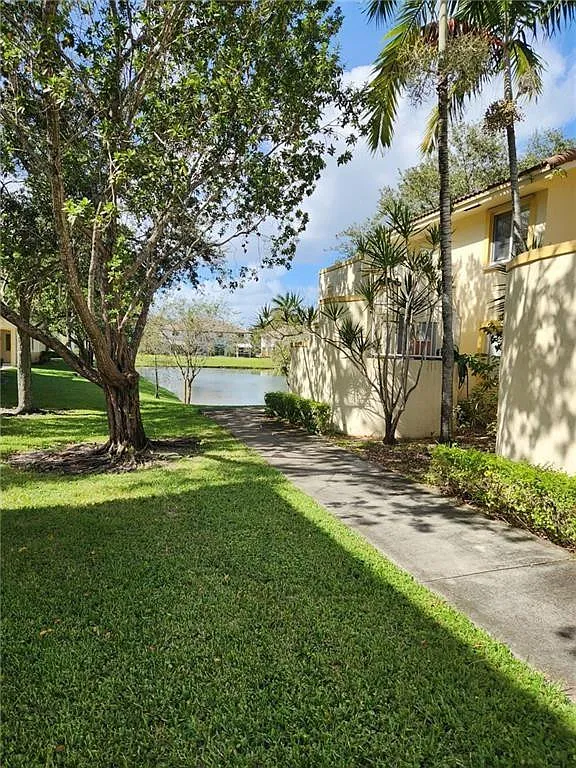 2 bed, 2.0 bath, 965 sqft, $1,850 — Photo 3
