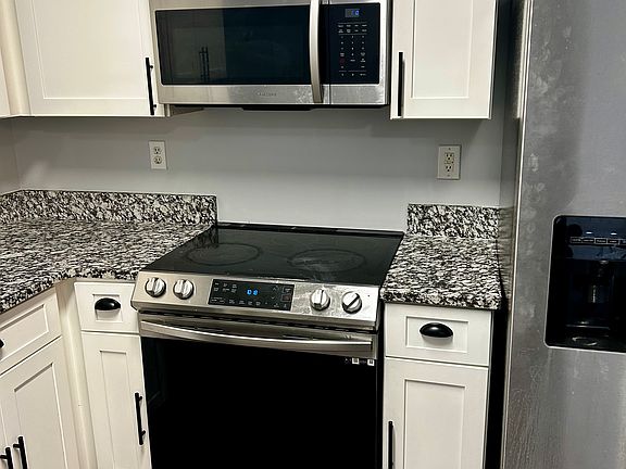 5th image of 6214 Ellenwood Dr