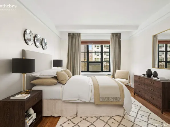 235 East 22nd Street image 6 of 12