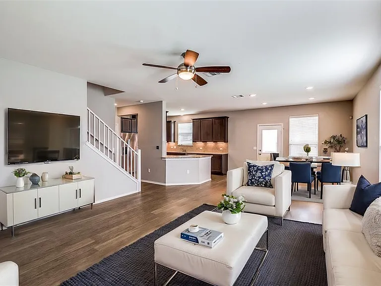 9009 Acorn Cup Dr — Photo 2