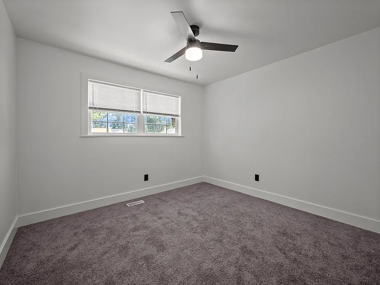 635 Myrtlewood Cir — Photo 16