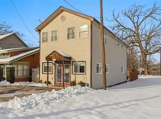 3020 Grove St, Keego Harbor, MI 48320