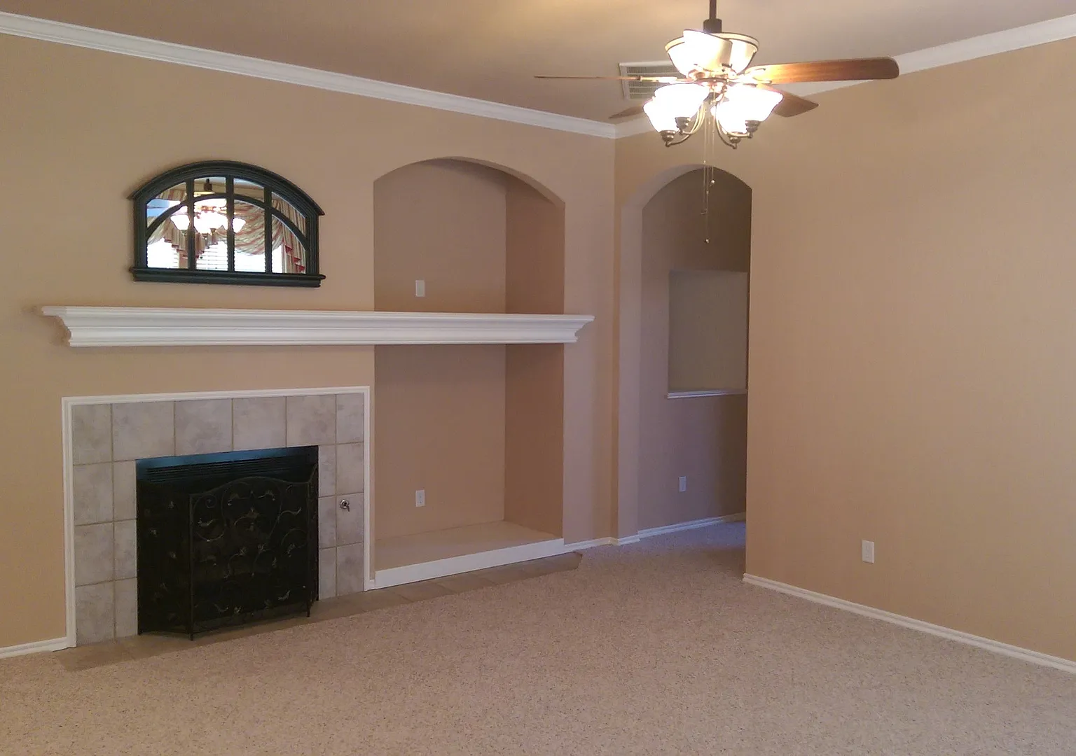 Storm Shelter!! Moore Schools 3 bed + office! New Paint and Flooring! — Photo 4