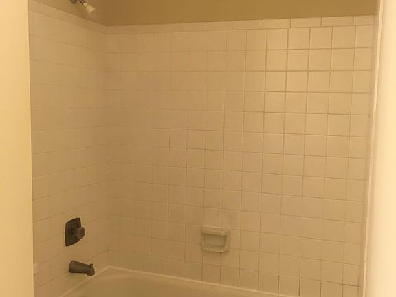 5th image of 6169 Knollwood Dr #203