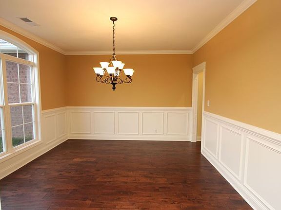 4th image of 2605 Browning Way