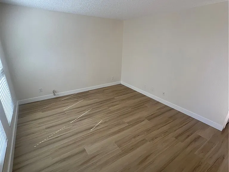 3939 S Torrey Pines Dr — Photo 7