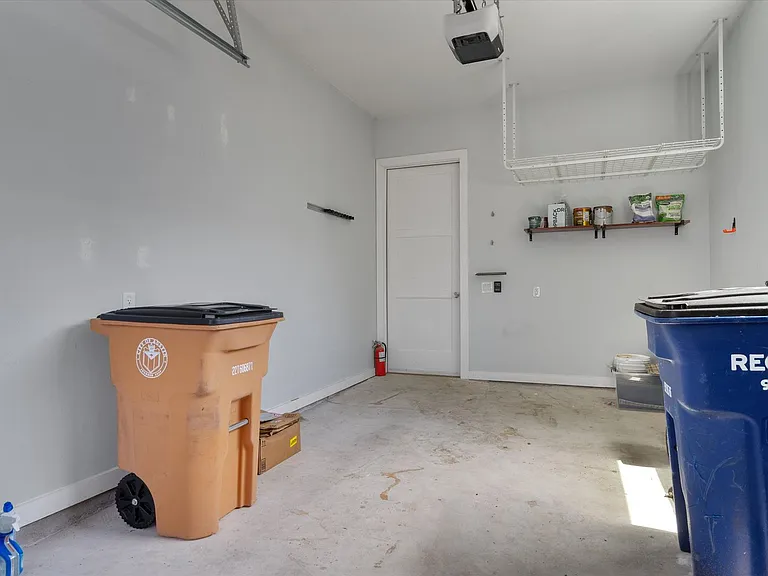 4712 Reyes St #1 — Photo 31