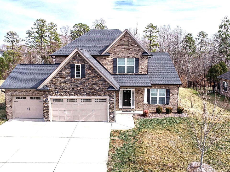 1st image of 2826 Fallin Ct