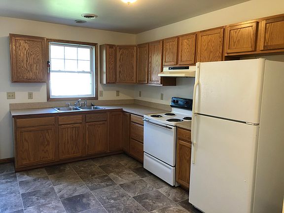 3rd image of 44 Middle Spring Ave