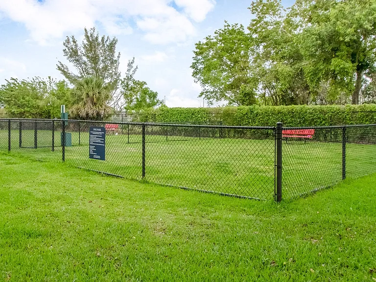 Palm Trace Landings Apartments — Photo 10