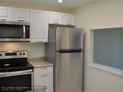 9355 SW 8th St APT 302, Boca Raton, FL, 33428