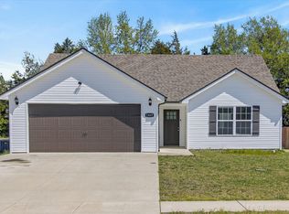 1469 Fredrick Dr, Clarksville, TN 37042