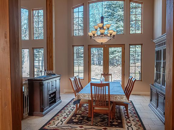4th image of 124 Deer Valley Ln
