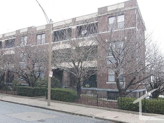 5th image of 313 Summit Ave #13L