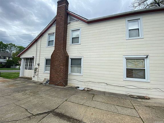 5th image of 161 Maplewood Ave