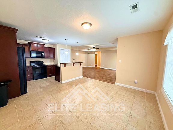 3rd image of 4334 NW 53rd Ter