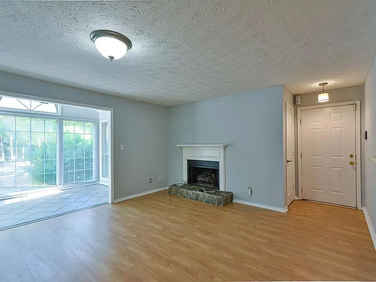 1904 Country Park Dr SE — Photo 5