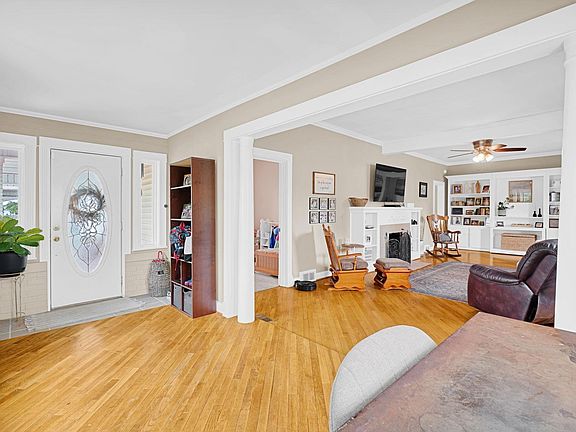 4th image of 2107 Park Ave