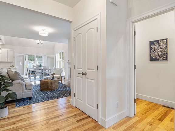4th image of 47 Summerwind Place #16