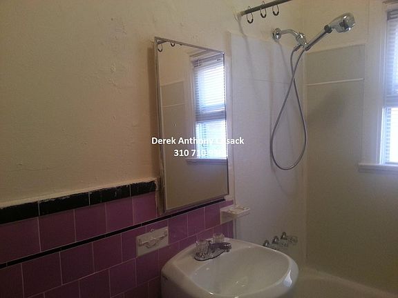 4th image of 329 S Manhattan Pl