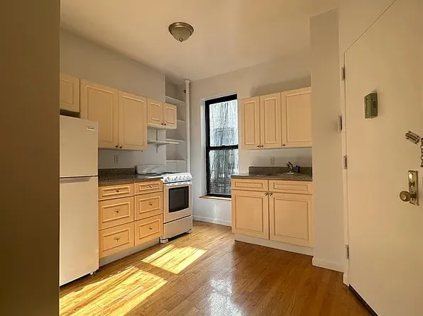 416 West 56th Street image 1 of 18