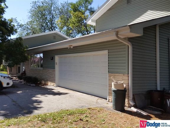 2nd image of 3422 S 119th St