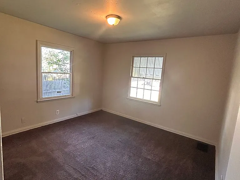 4500 Plaza Dr — Photo 5