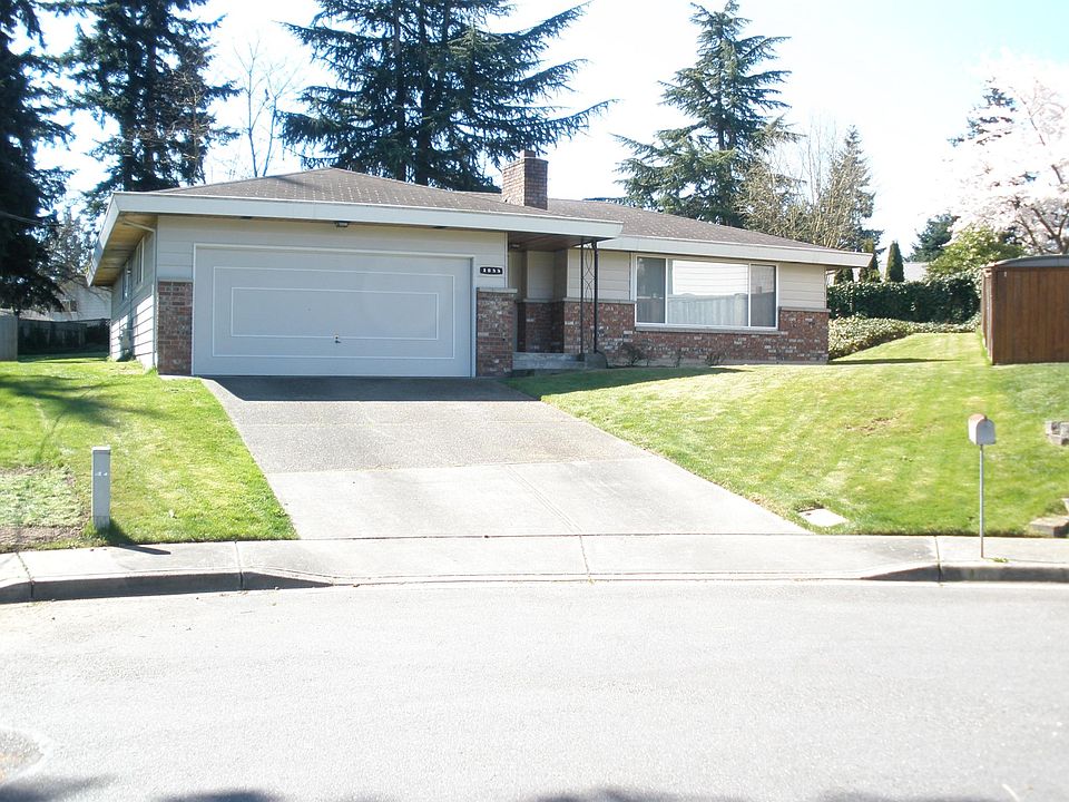 1st image of 1833 Camas Ave NE