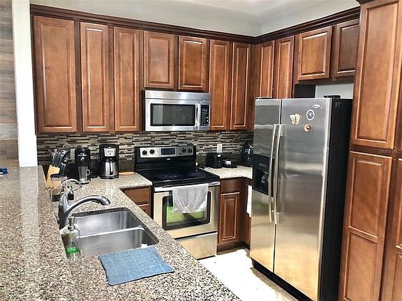 4th image of 8056 Prestbury Dr