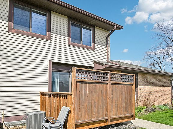 3rd image of 8338 Portsmouth Dr Unit B