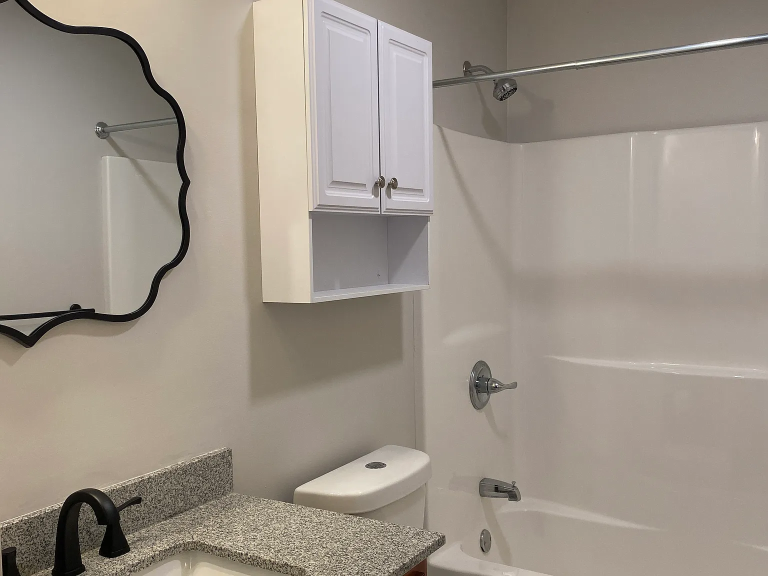 3 bed, 1334 sqft, $2,400 — Photo 3