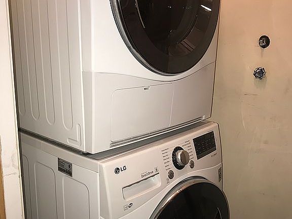 3rd image of 4423 Pembrook Village Dr #104