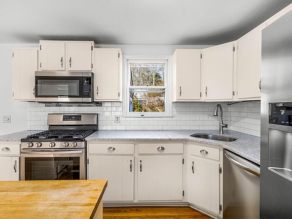 5th image of 64 McNamara Avenue