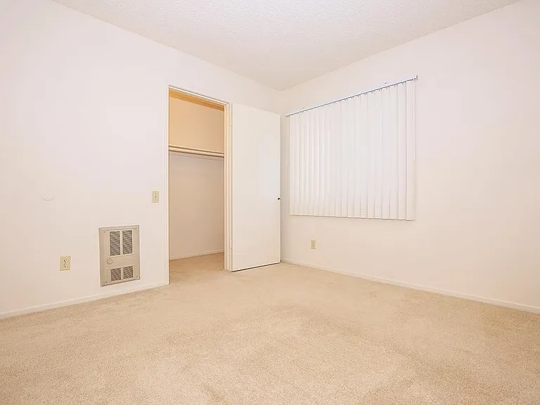 Country Woods Apartment Homes — Photo 20