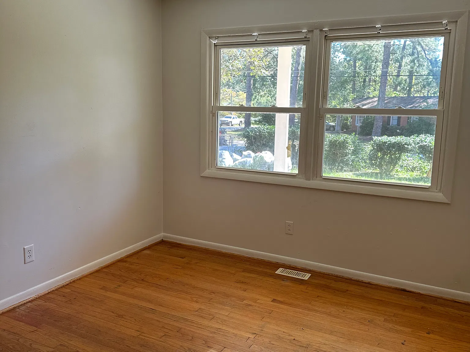3 bed, 1114 sqft, $1,525 — Photo 3
