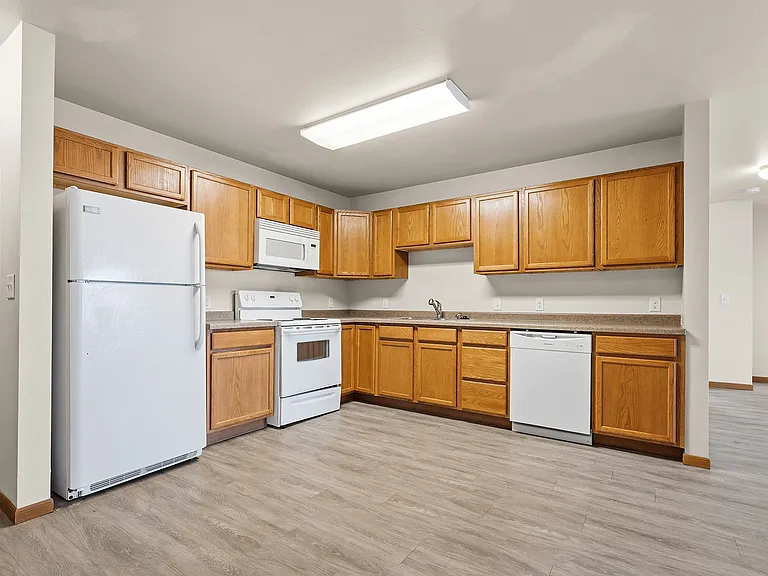 Paramount at the Bluffs Apartments — Photo 13