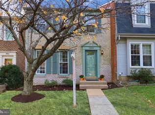 3866 Wilcoxson Dr, Fairfax, VA 22031