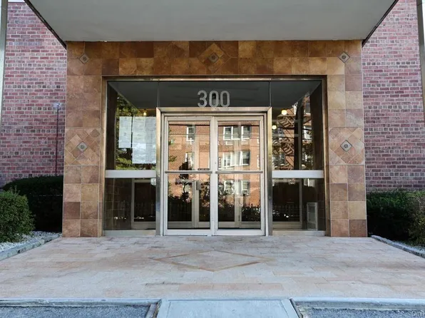 300 N Broadway #5K, Yonkers, NY 10701