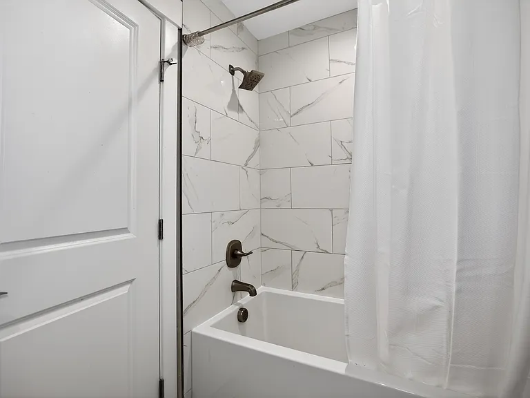 4925 El Cemonte Ave #2 — Photo 13