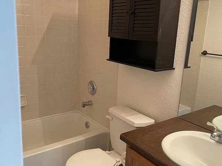 2nd floor bathroom