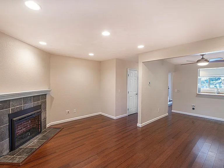 1414 Parkway Dr — Photo 7