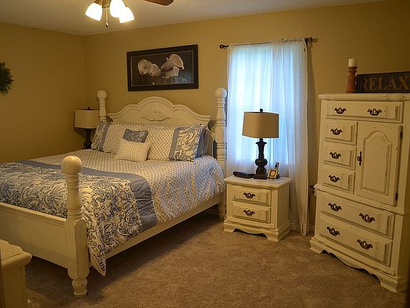 4th image of 801 Windsorwood Dr