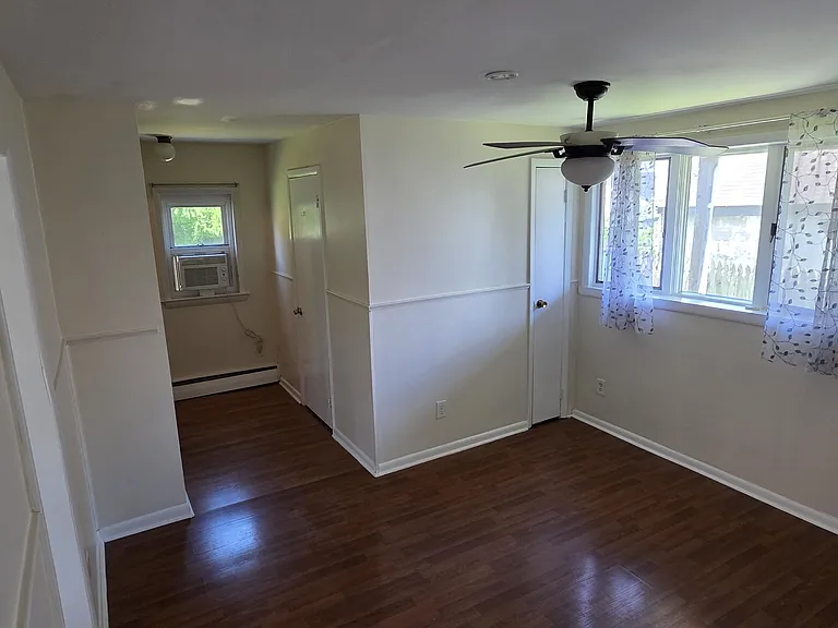 264 Roberts Ave — Photo 10