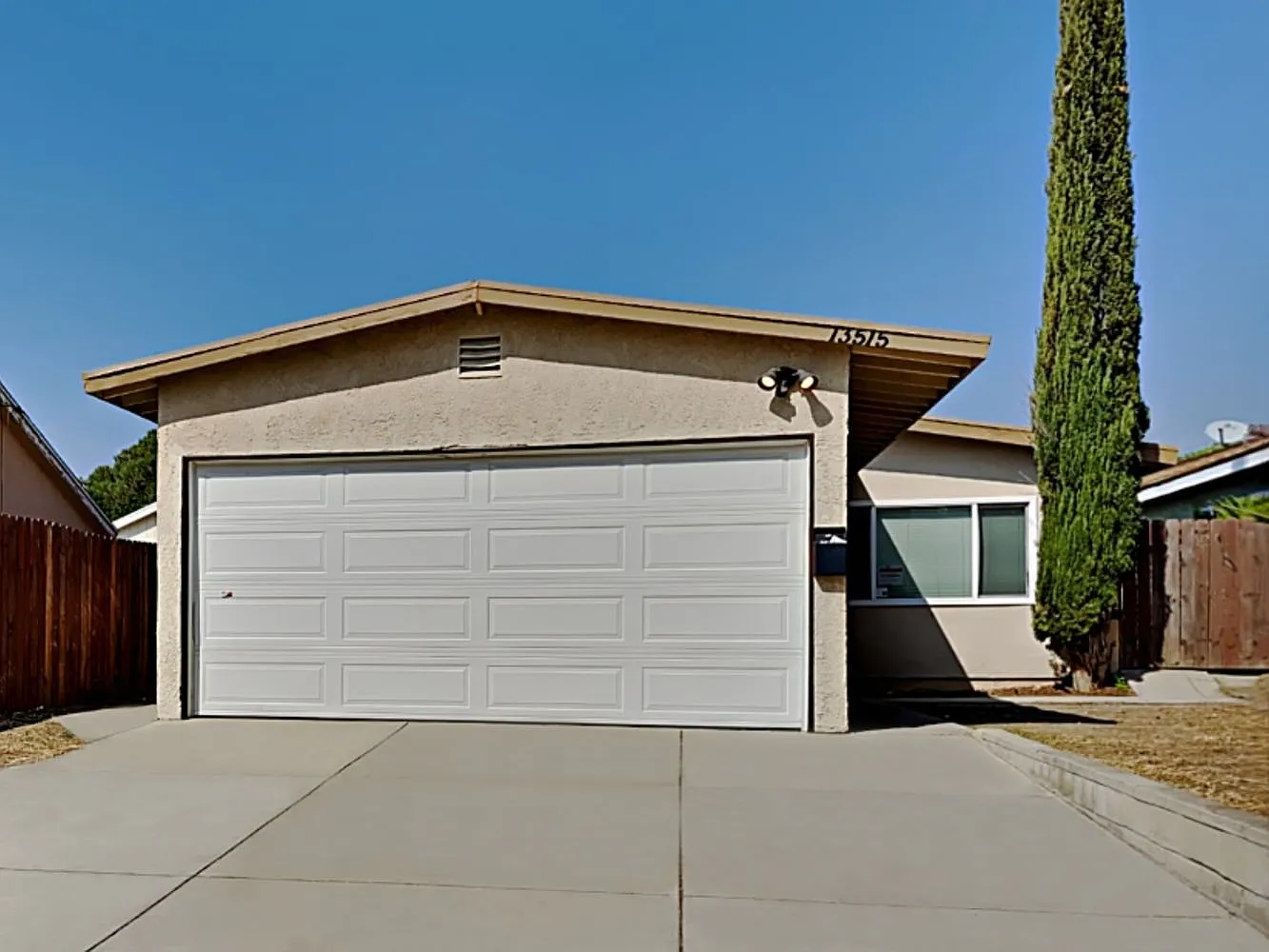 13515 Raven St, Sylmar, CA 91342 | Zillow