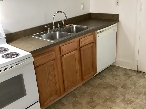 1346 Milton St, Charleston, WV 25301