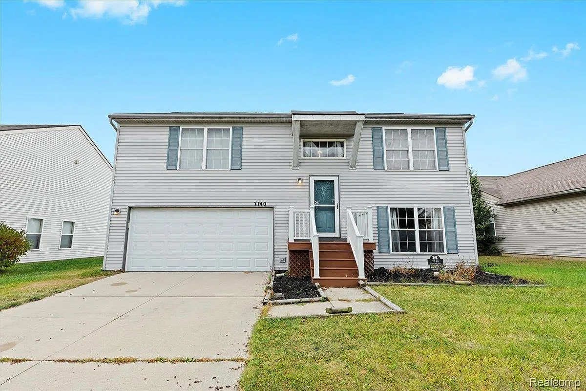 7140 Maplelawn Dr photo 1