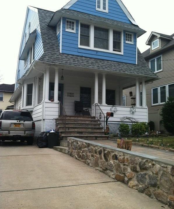 1st image of 192 College Ave