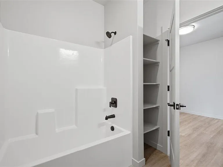 1390 Overlook Ave NW — Photo 25